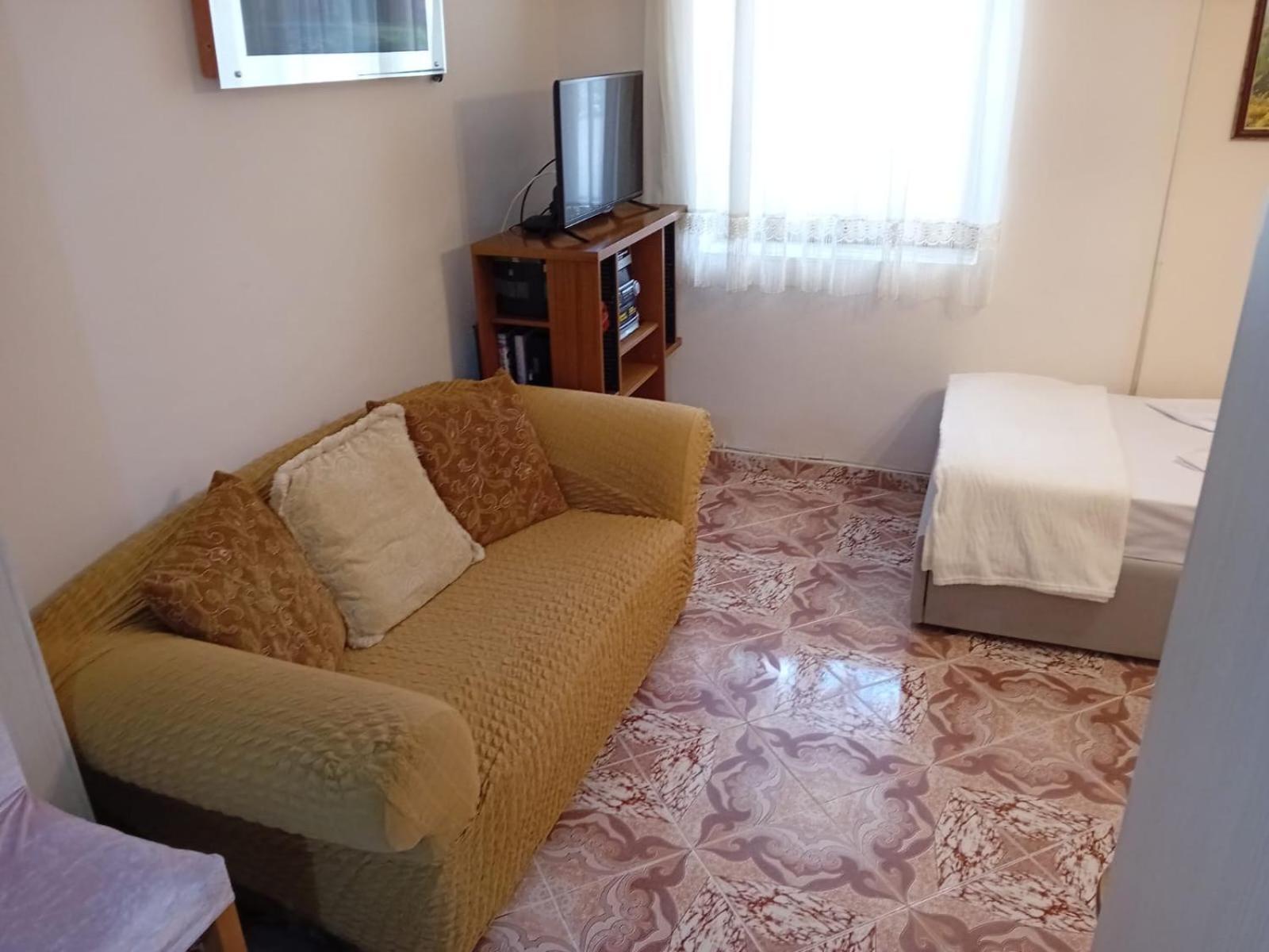 Gogo'S Sea Side Apartment Sarandë Esterno foto