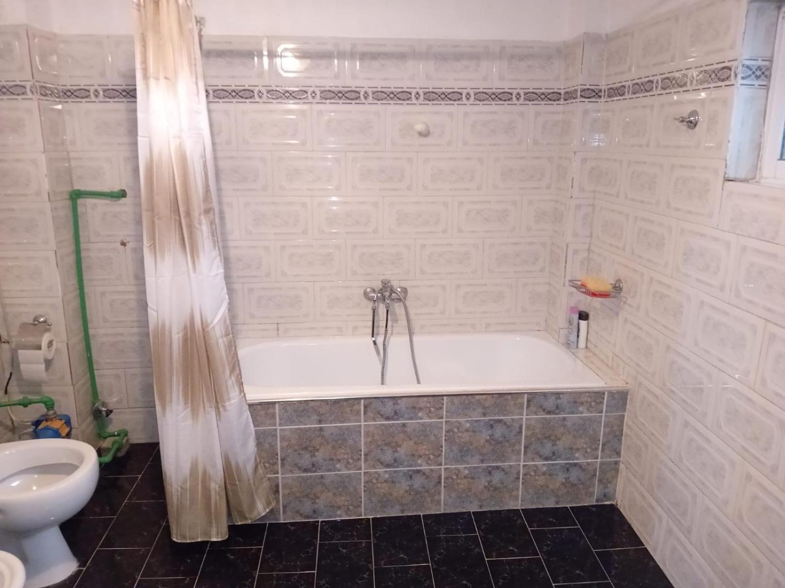 Gogo'S Sea Side Apartment Sarandë Esterno foto